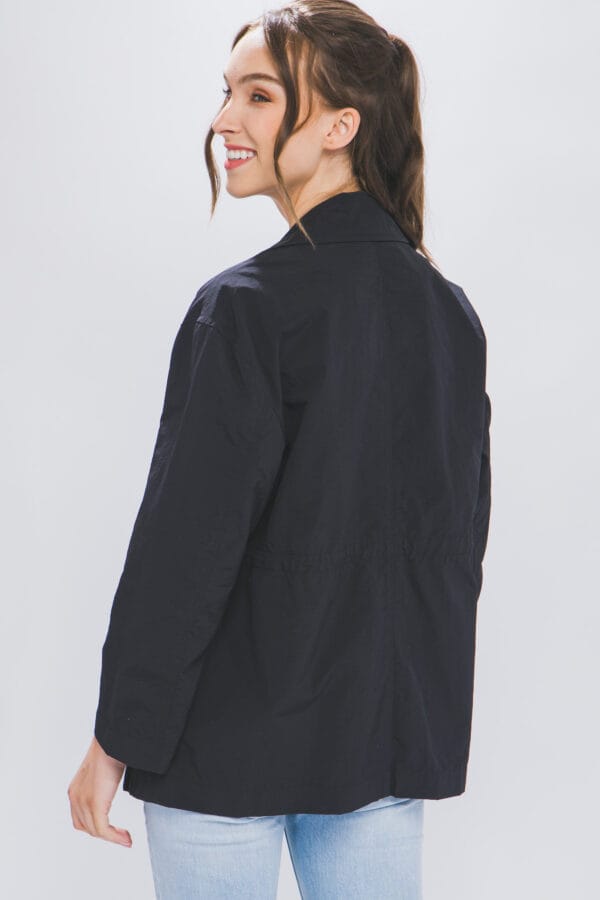 Chaqueta ligera con cordones ajustables - Image 13