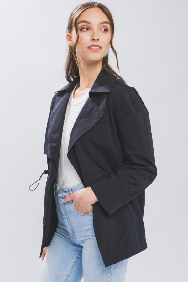 Chaqueta ligera con cordones ajustables - Image 10