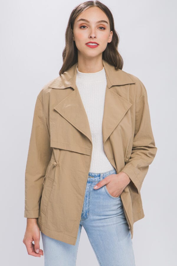 Chaqueta ligera con cordones ajustables - Image 3