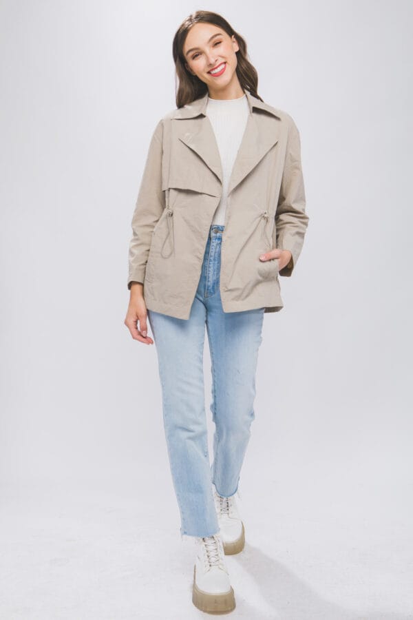 Chaqueta ligera con cordones ajustables - Image 19