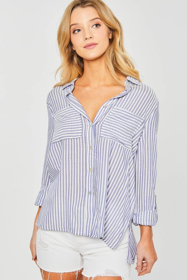 Blusa de rayas con bolsillos frontales - Image 3