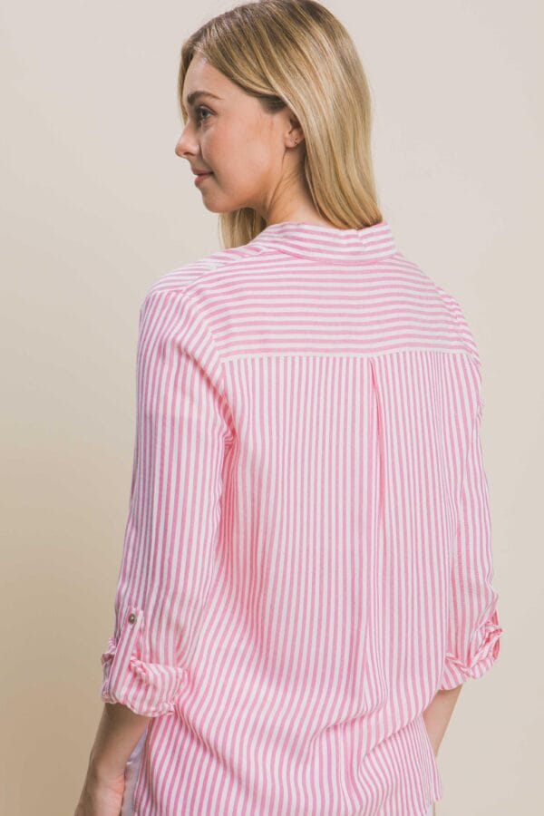 Blusa de rayas con bolsillos frontales - Image 21