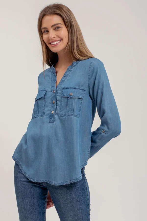 Blusa de mezclilla con bolsillos frontales - Image 2