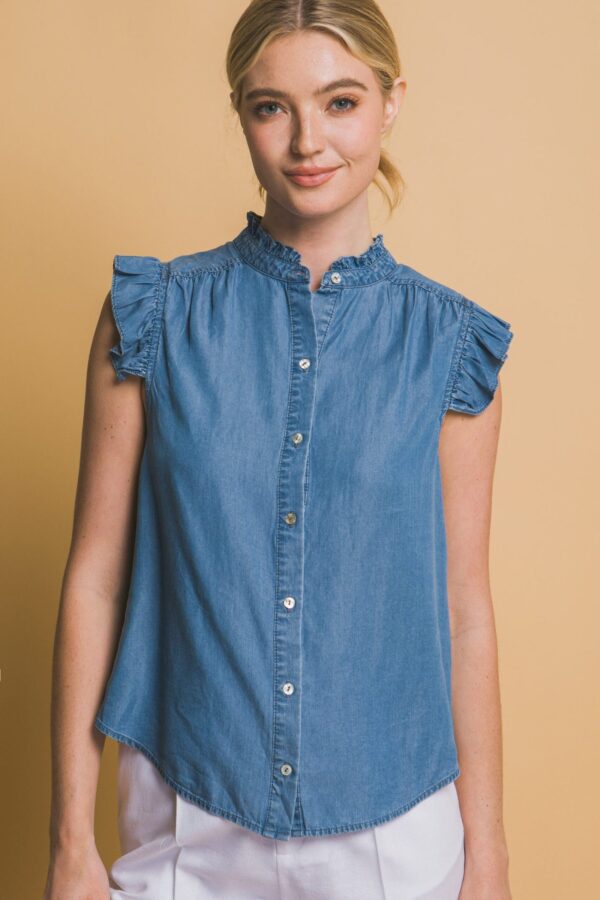 Blusa de mezclilla sin mangas con olanes