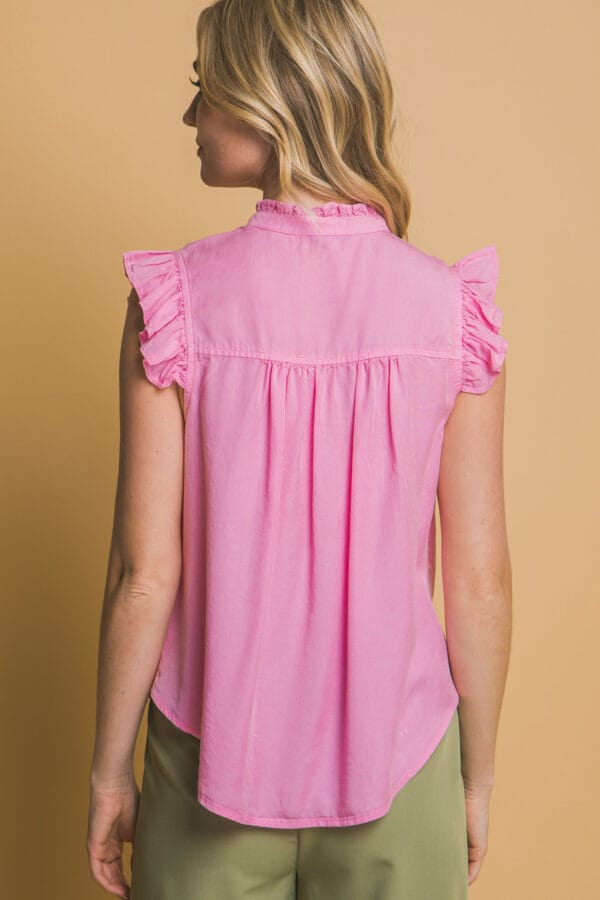 Blusa de mezclilla sin mangas con olanes - Image 19