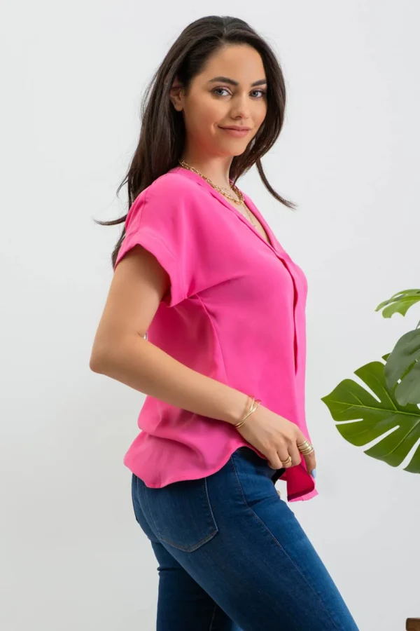 Blusa de Seda Fucsia con Escote en V - Image 14