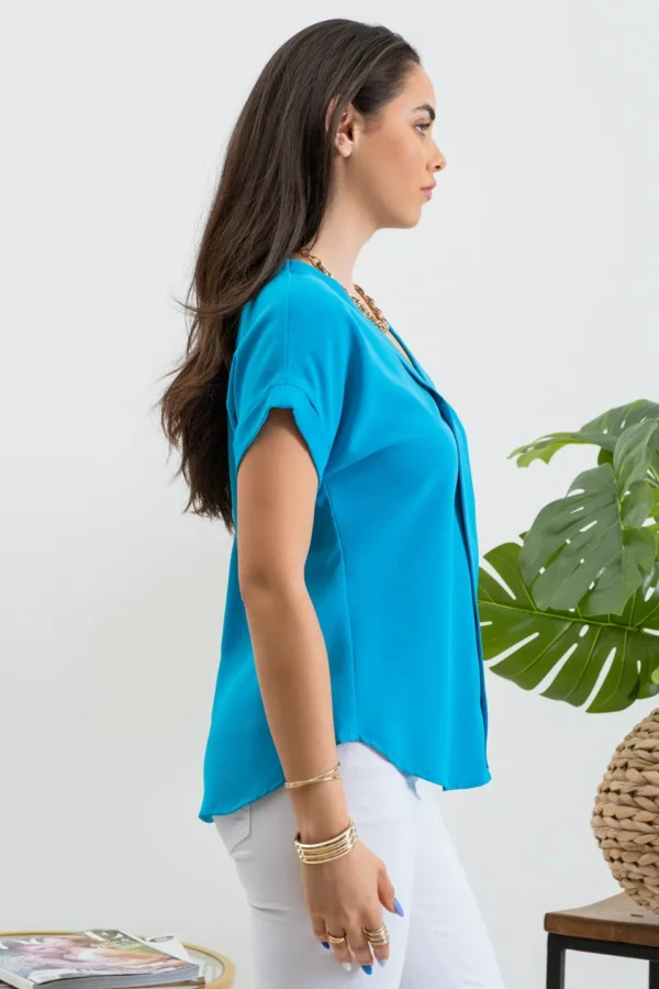 Blusa de Seda Fucsia con Escote en V - Image 4