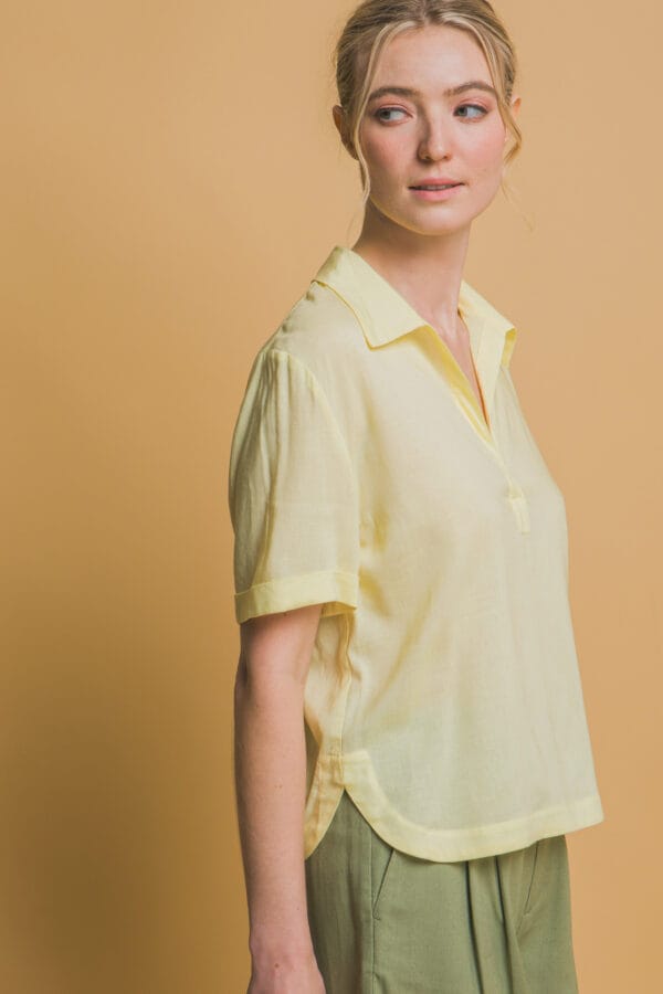 Blusa casual cuello V manga corta para mujer - Image 2