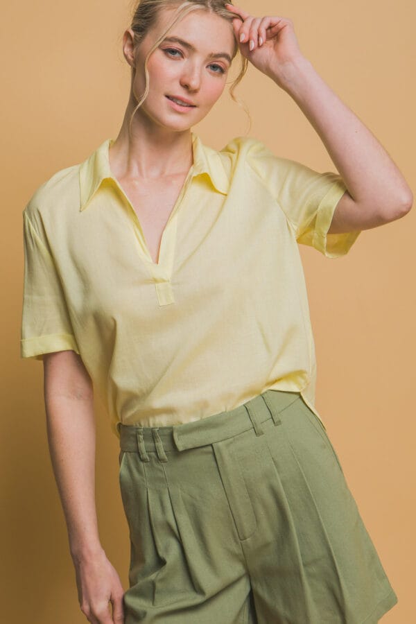 Blusa casual cuello V manga corta para mujer - Image 7
