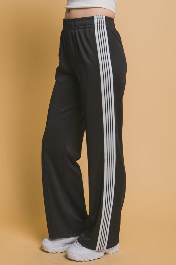 Pantalón deportivo tipo jogger para mujer - Image 17