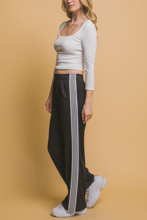 Pantalón deportivo tipo jogger para mujer - Image 20
