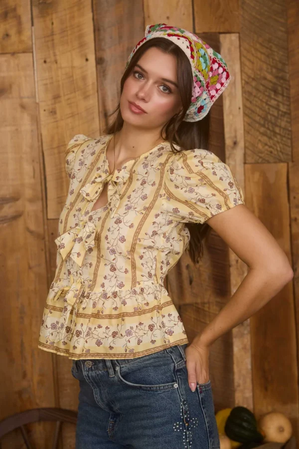 Blusa campesina con moños y estampado floral para mujer - Image 3