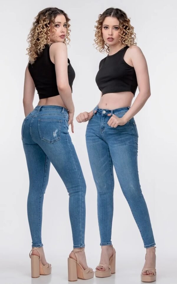 Pantalones de Mezclilla Stretch con Detalle Roto para Mujer