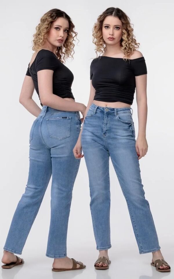Pantalón de mezclilla corte recto para mujer