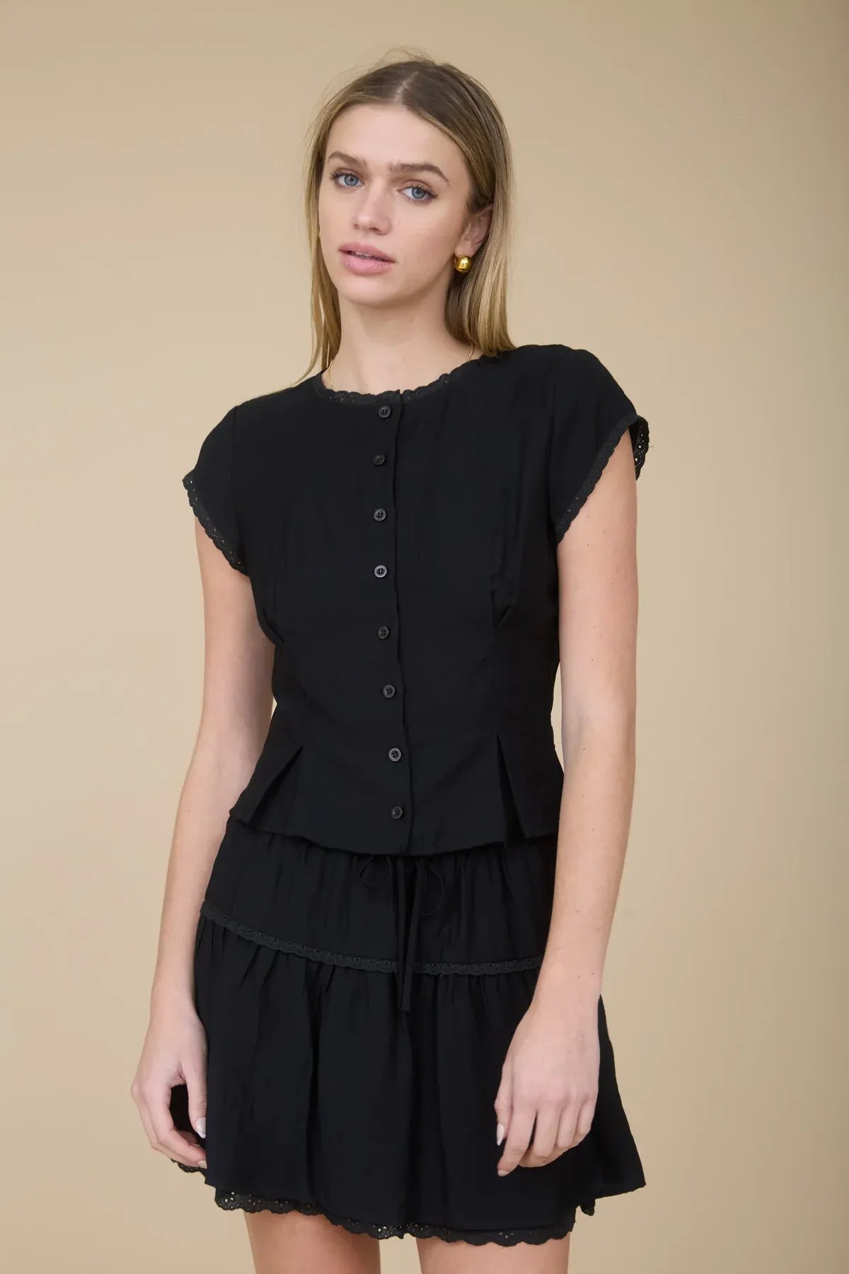 Blusa Blanca Con Botones Y Bordados Elegante Para Mujer - Image 11