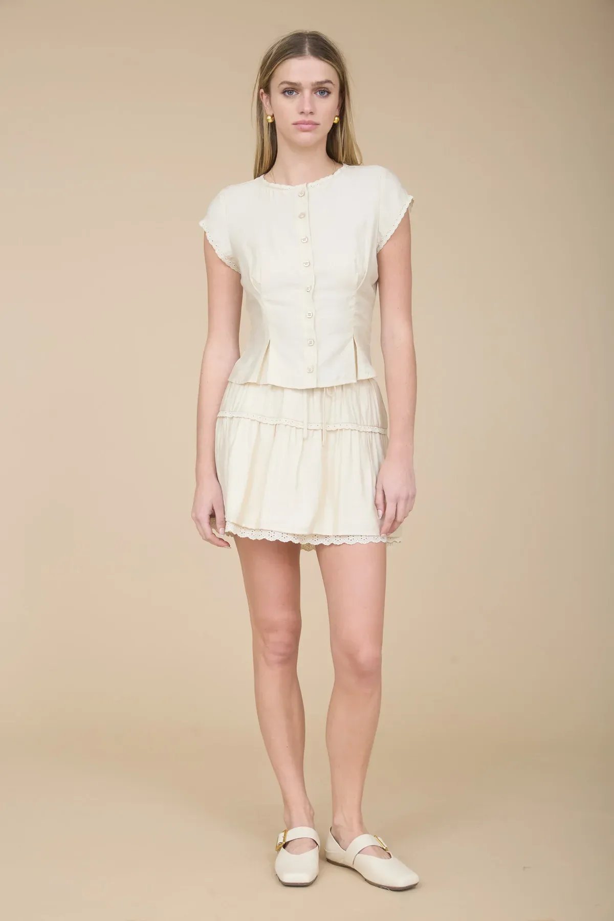 Blusa Blanca Con Botones Y Bordados Elegante Para Mujer - Image 5