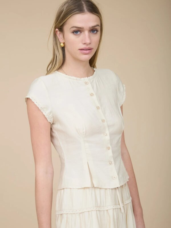 Blusa Blanca Con Botones Y Bordados Elegante Para Mujer