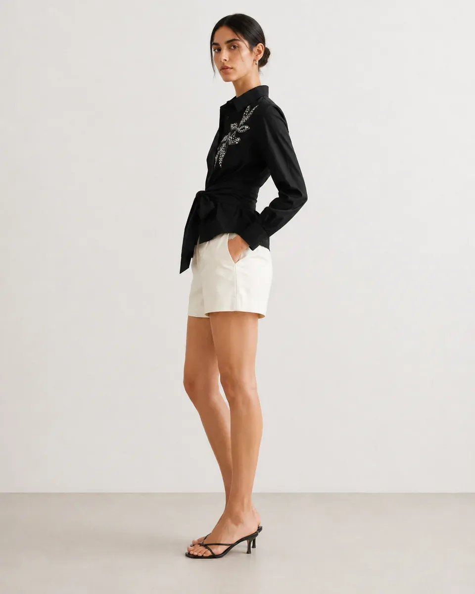 Blusa Azul con Bordado Floral y Nudo al Frente para Mujer - Image 3