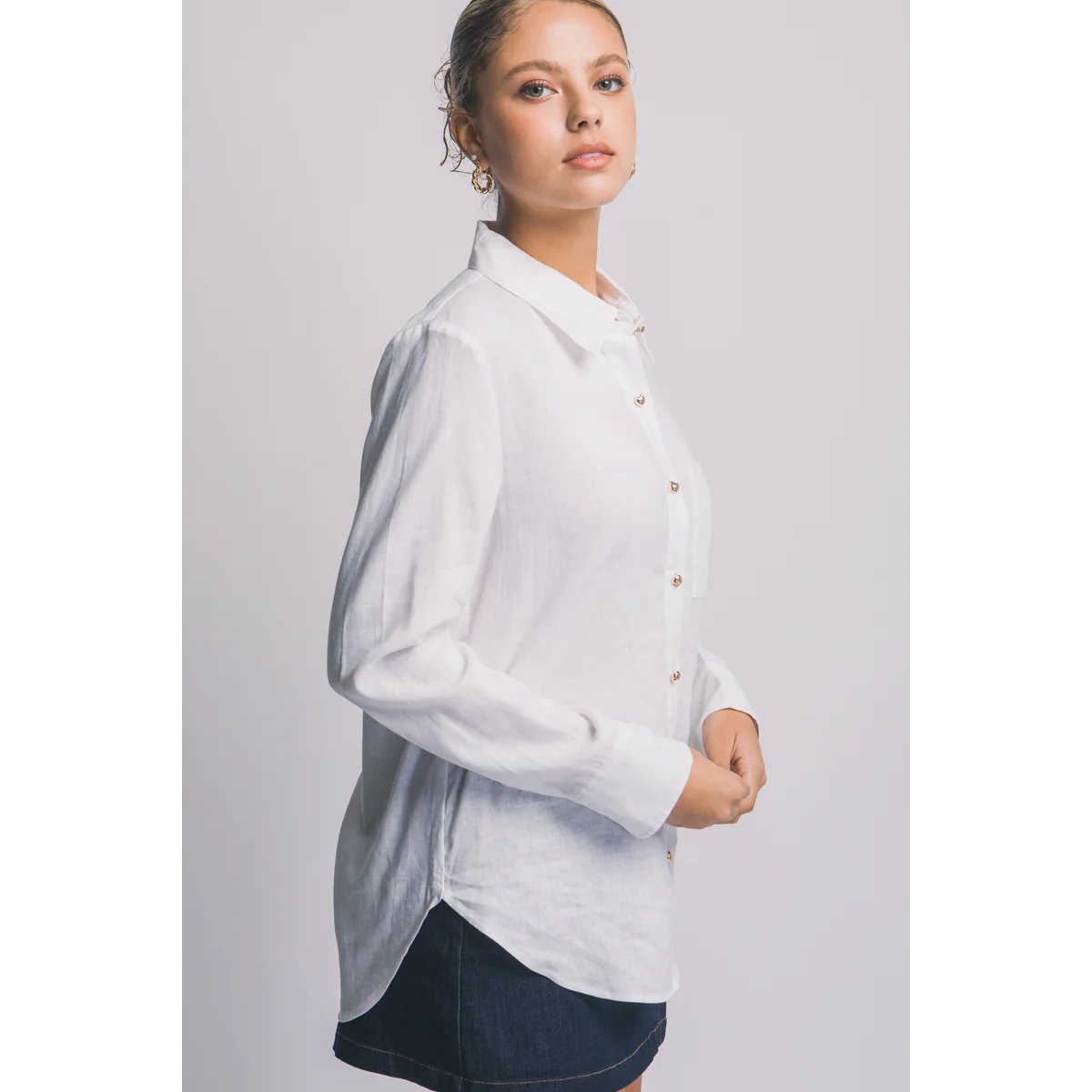 Camisa Lino Azul Cielo Oversize Manga Larga para Mujer - Image 14