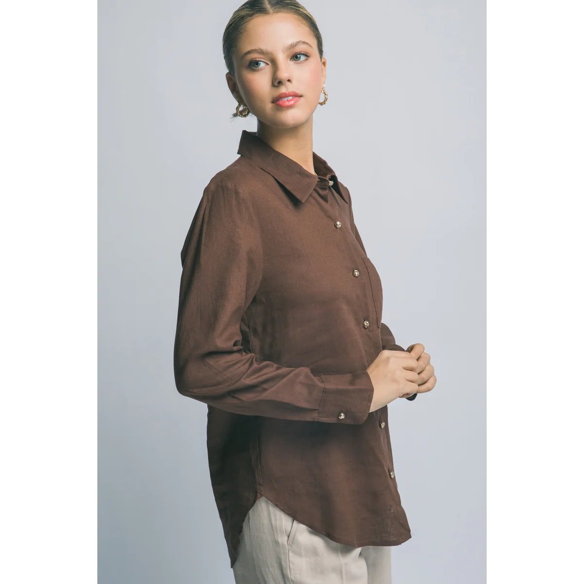 Camisa Lino Azul Cielo Oversize Manga Larga para Mujer - Image 25