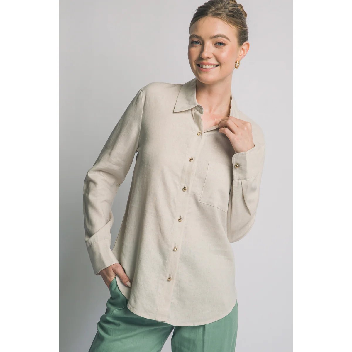 Camisa Lino Azul Cielo Oversize Manga Larga para Mujer - Image 33