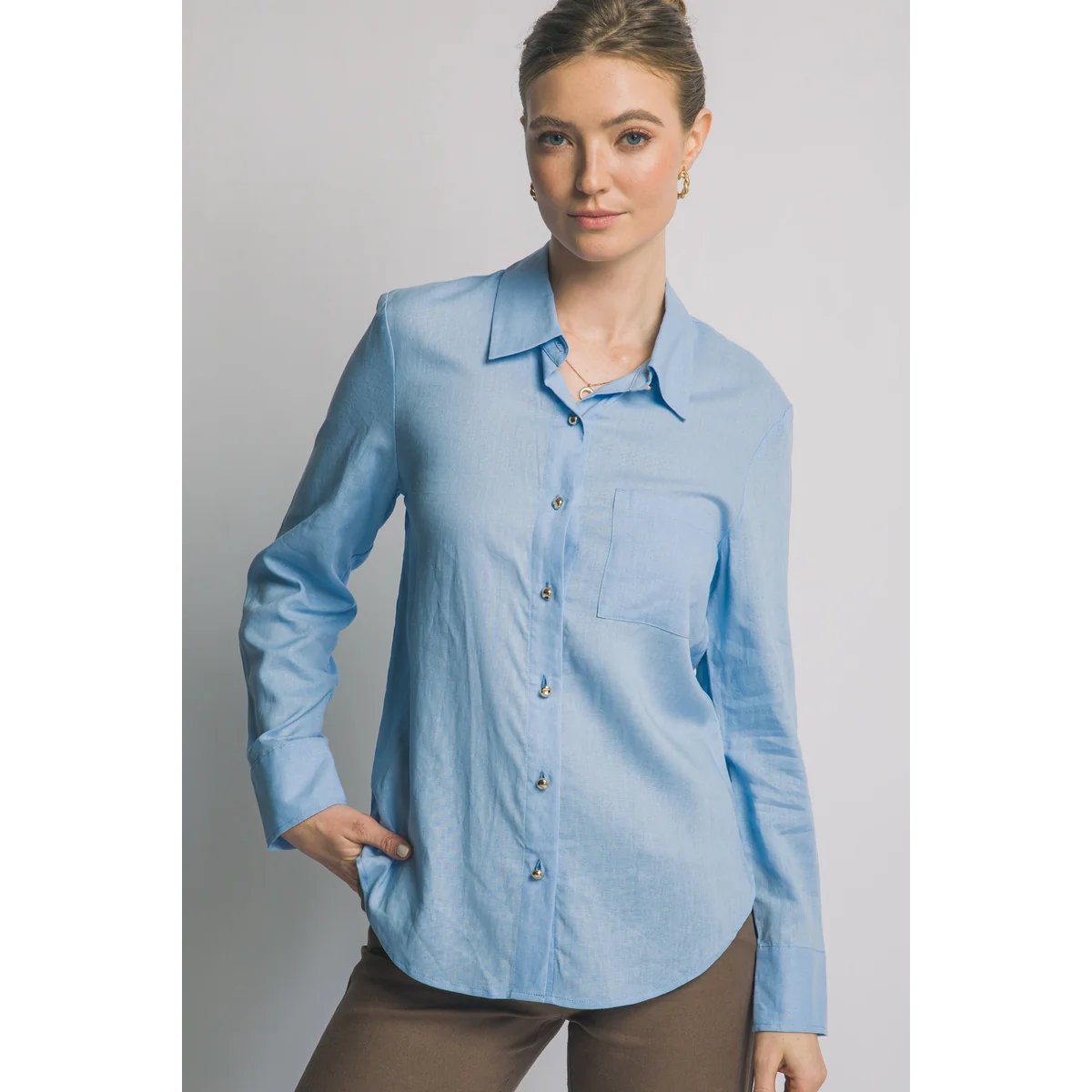 Camisa Lino Azul Cielo Oversize Manga Larga para Mujer - Image 41