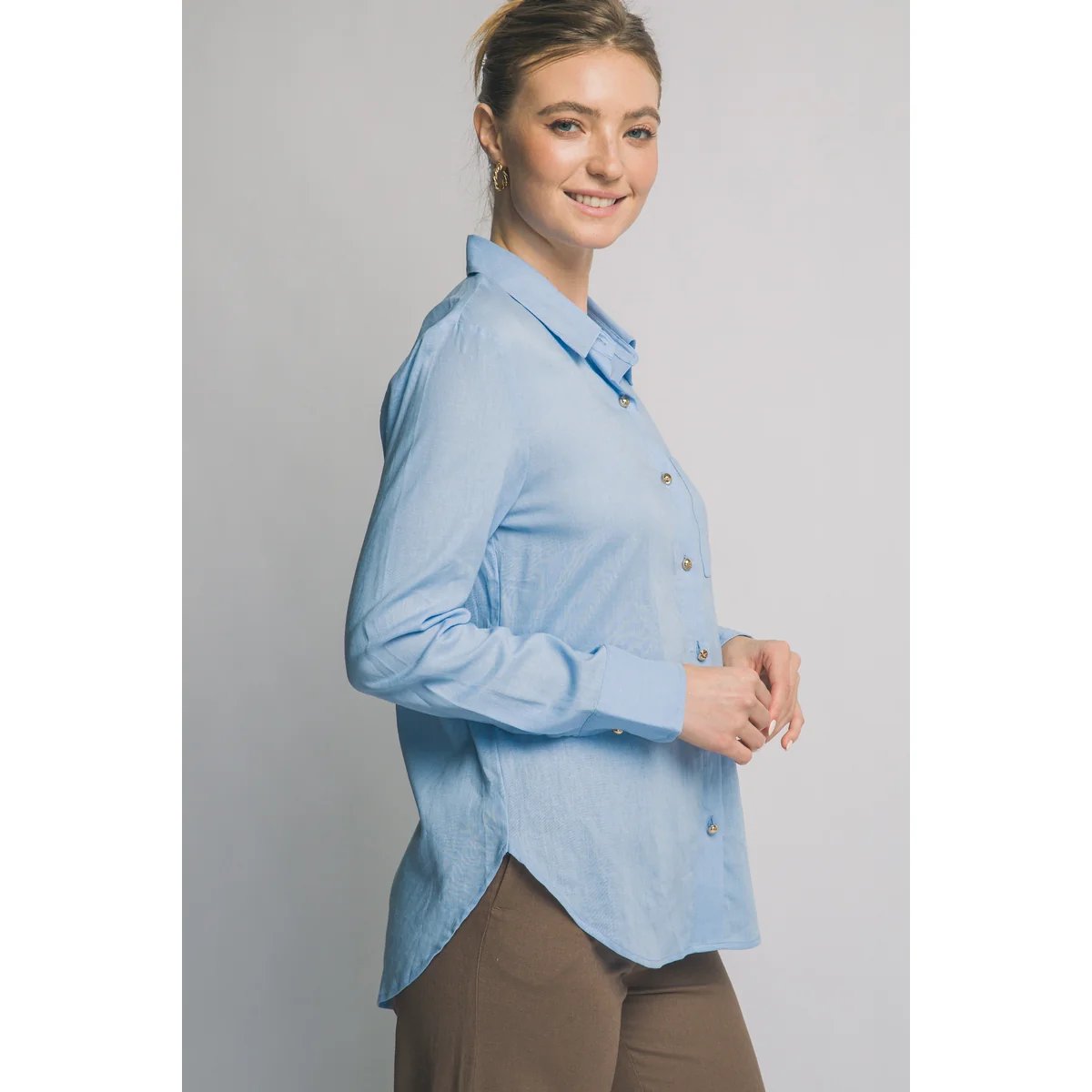 Camisa Lino Azul Cielo Oversize Manga Larga para Mujer - Image 42