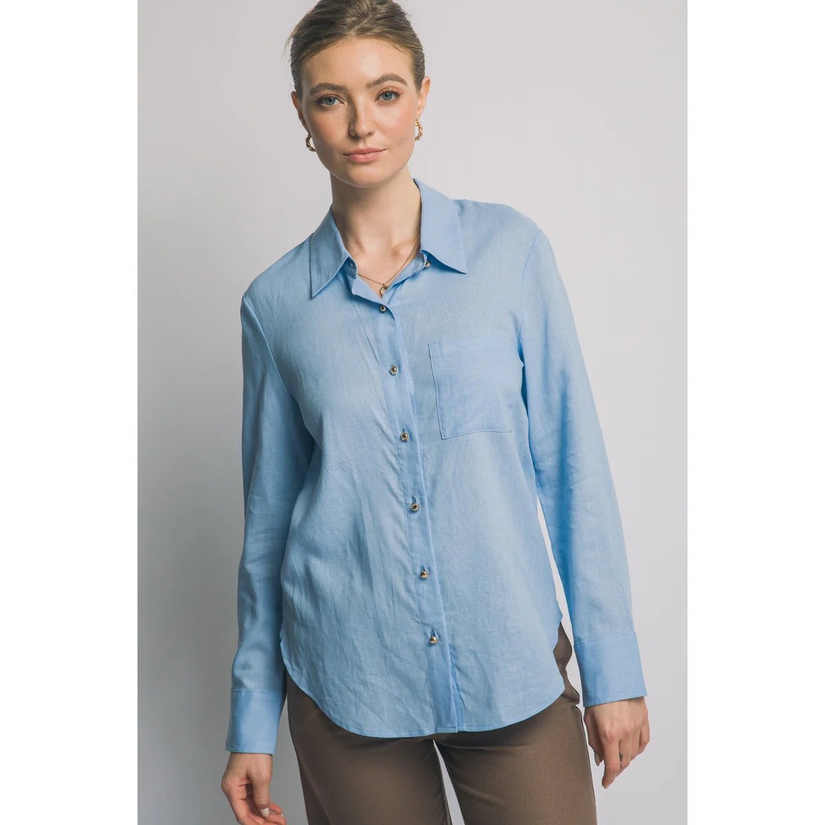 Camisa Lino Azul Cielo Oversize Manga Larga para Mujer - Image 45
