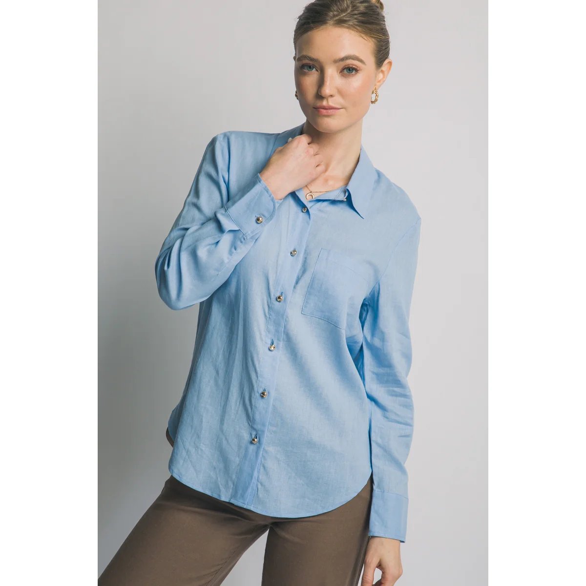 Camisa Lino Azul Cielo Oversize Manga Larga para Mujer - Image 46