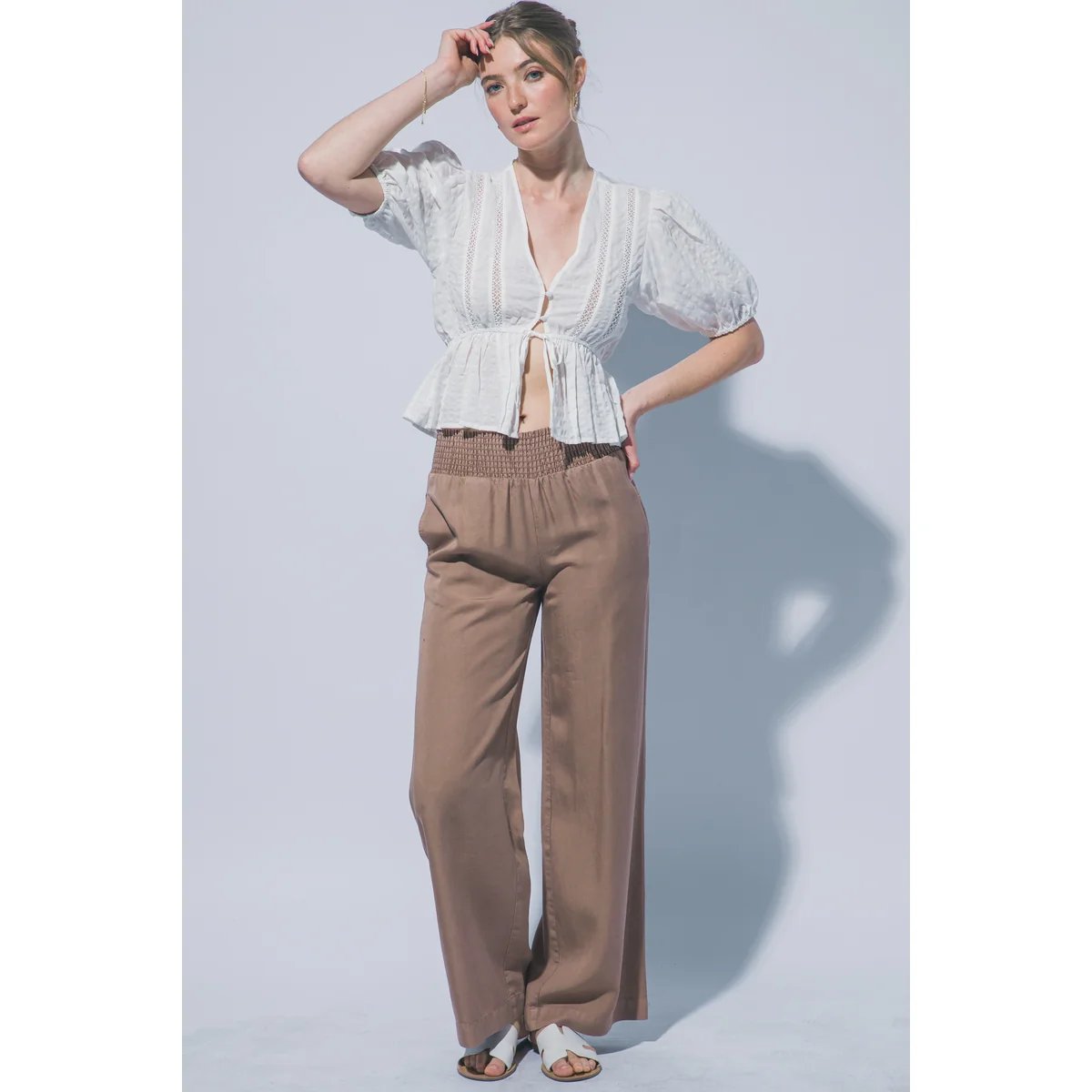 Blusa Bohemia Amarilla Con Bordados Y Lazos Para Mujer - Image 6