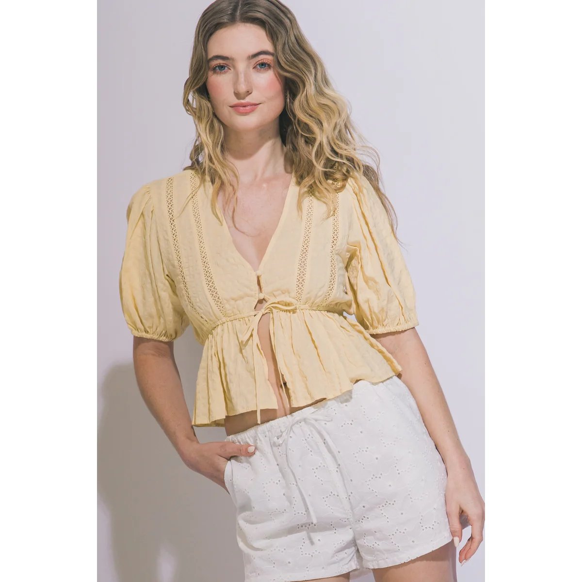 Blusa Bohemia Amarilla Con Bordados Y Lazos Para Mujer - Image 18