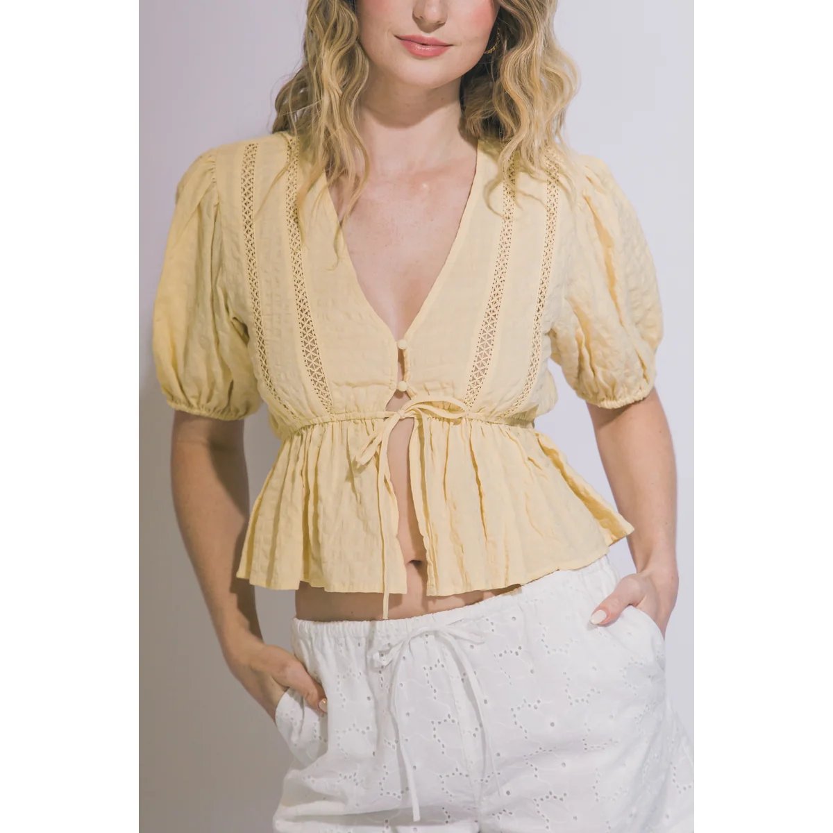 Blusa Bohemia Amarilla Con Bordados Y Lazos Para Mujer - Image 24