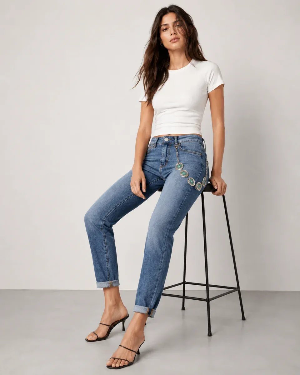 Jeans Mom Fit Tiro Alto Con Bordados Florales Para Mujer - Image 2