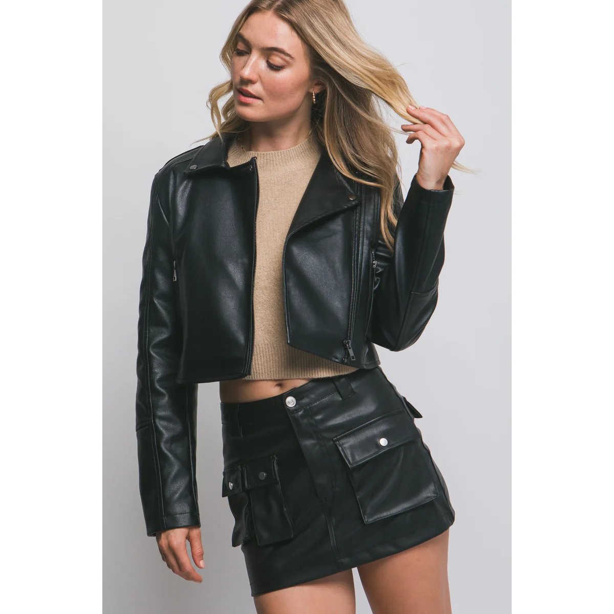 Chamarra de Cuero Estilo Biker con Solapa para Mujer - Image 7