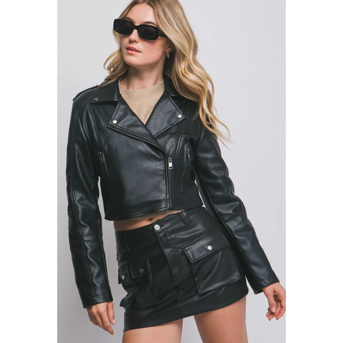 Chamarra de Cuero Estilo Biker con Solapa para Mujer - Image 11