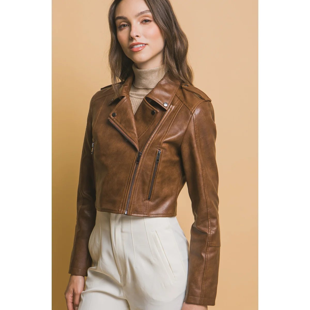 Chamarra de Cuero Estilo Biker con Solapa para Mujer - Image 27