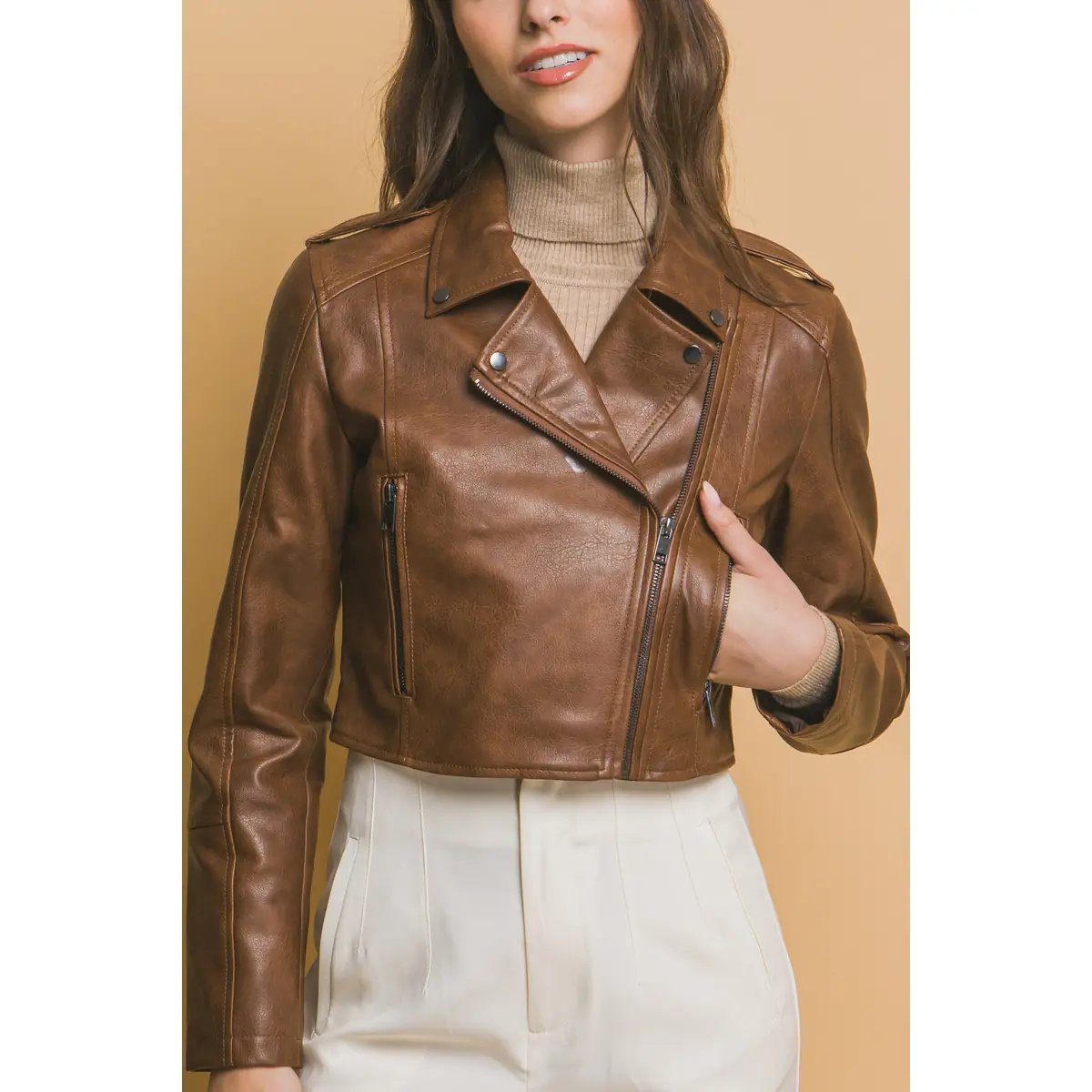 Chamarra de Cuero Estilo Biker con Solapa para Mujer - Image 33