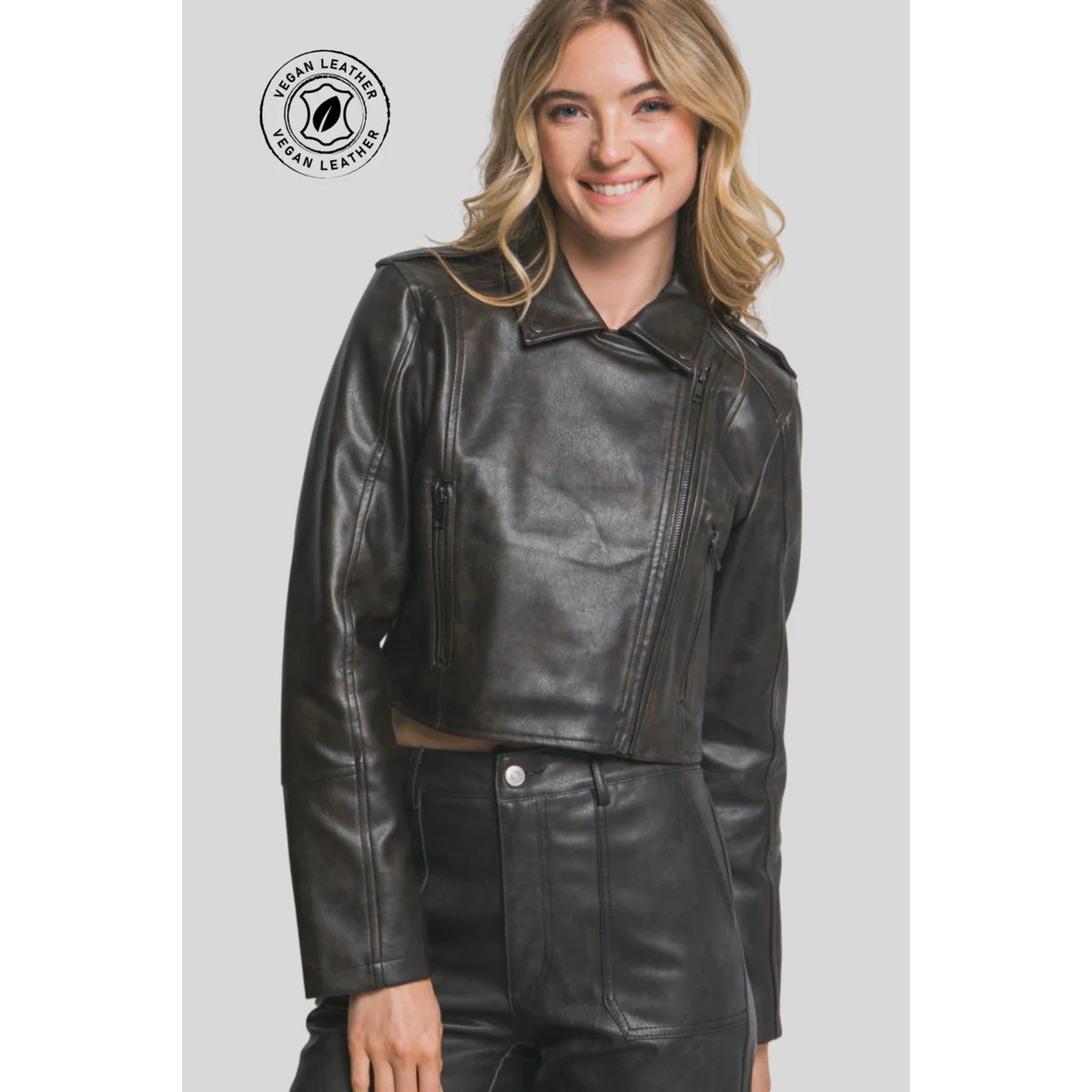 Chamarra de Cuero Estilo Biker con Solapa para Mujer - Image 41