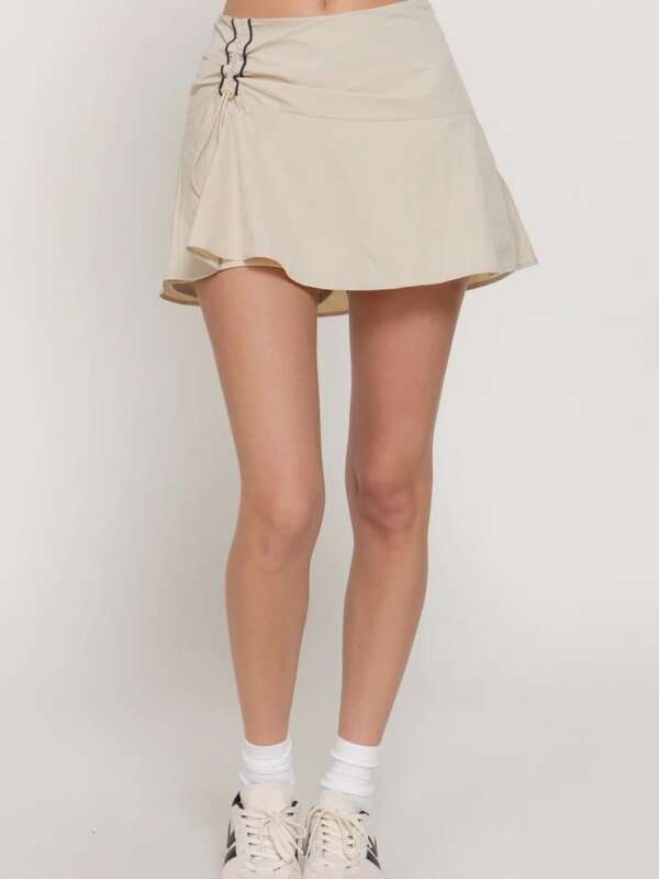 Falda Deportiva Tipo Skort con Cordón Lateral para Mujer