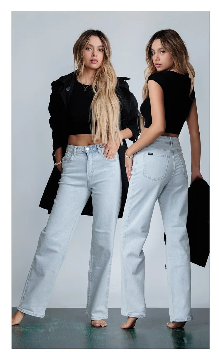 Jeans Acampanados de Tiro Alto Azul Claro para Mujer