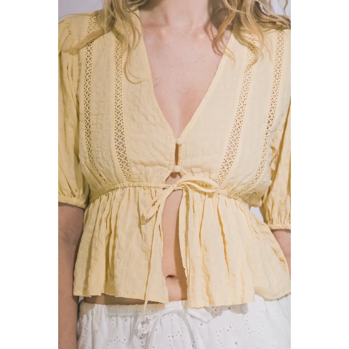 Blusa Bohemia Amarilla Con Bordados Y Lazos Para Mujer