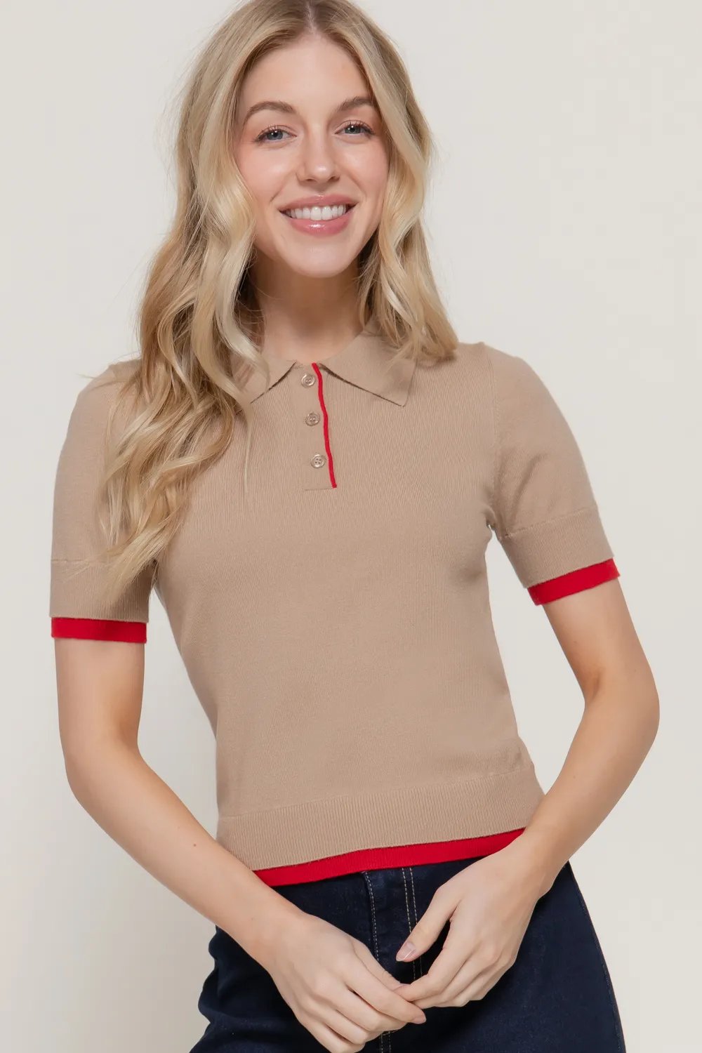 Blusa Polo de Punto con Ribetes en Contraste Rojo para Mujer