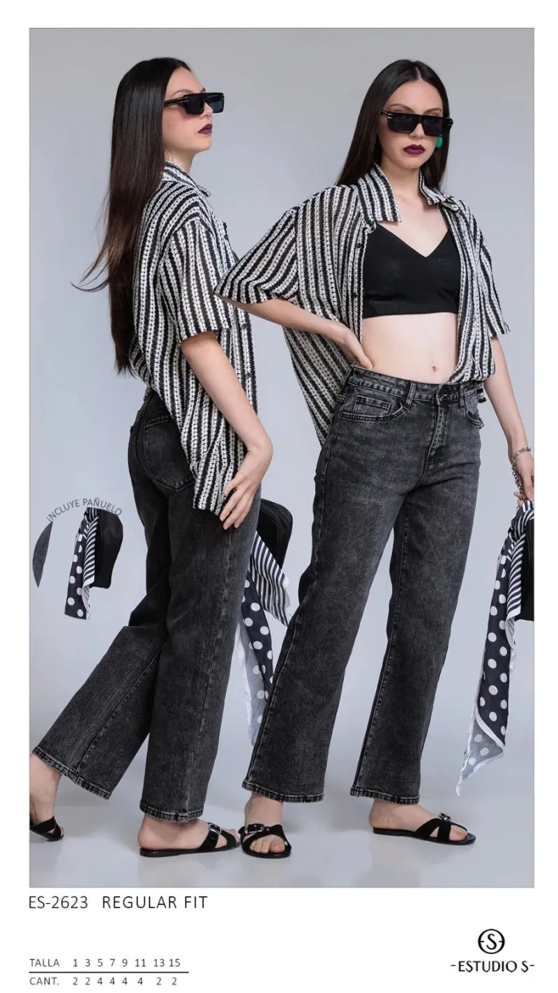 Pantalón Straight Fit de Mezclilla Negra Desteñida para Mujer