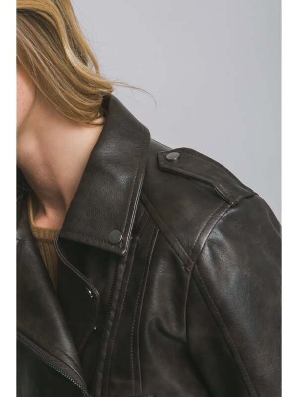Chamarra de Cuero Estilo Biker con Solapa para Mujer