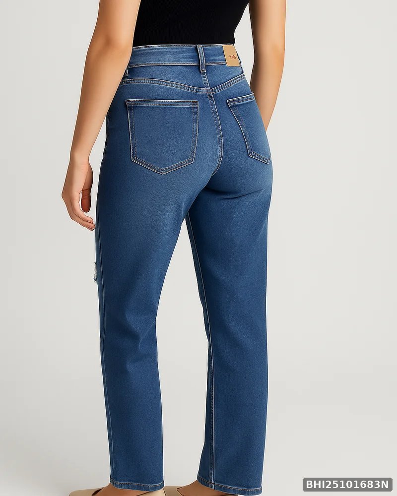 Jeans Straight Fit de Mezclilla Azul con Roturas para Mujer - Image 7