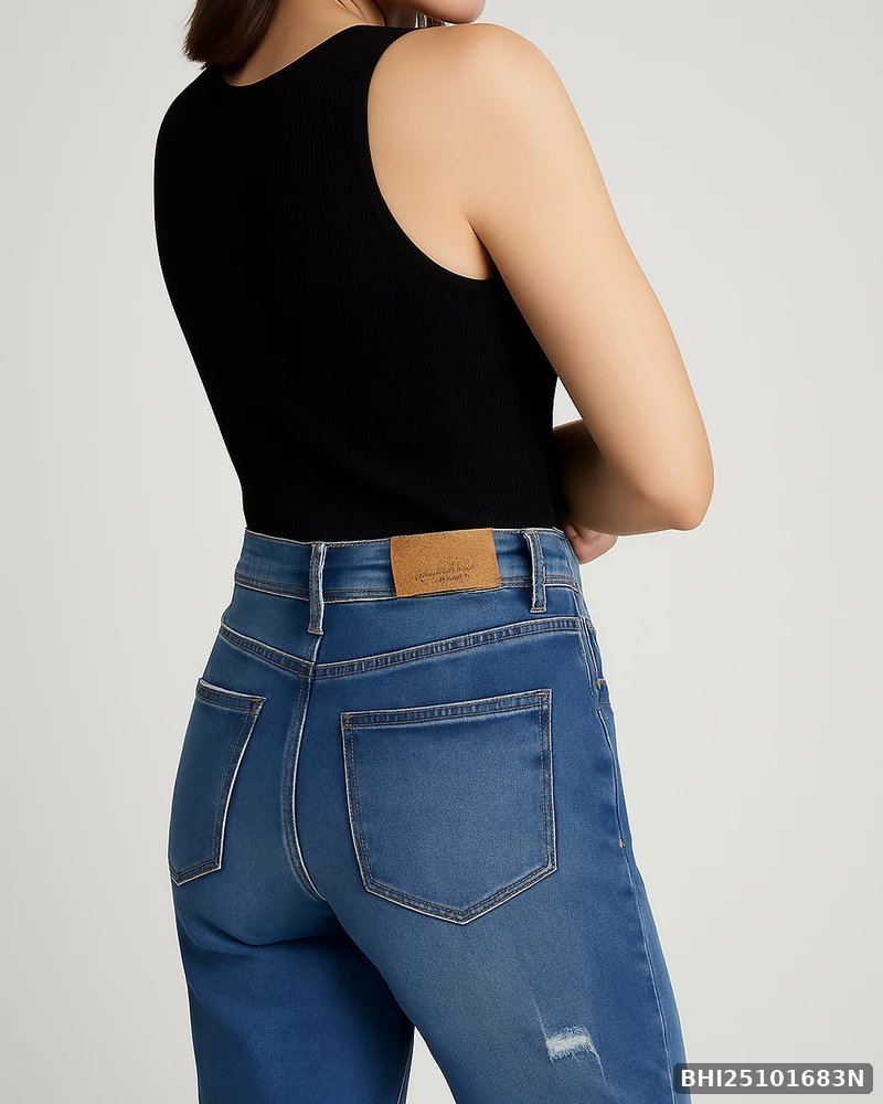 Jeans Straight Fit de Mezclilla Azul con Roturas para Mujer - Image 8