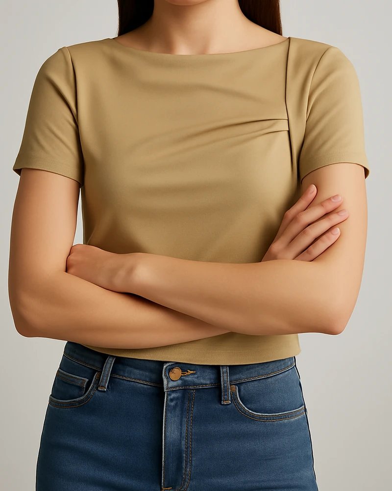 Blusa Casual con Drapeado Asimétrico en Tono Arena para Mujer - Image 4