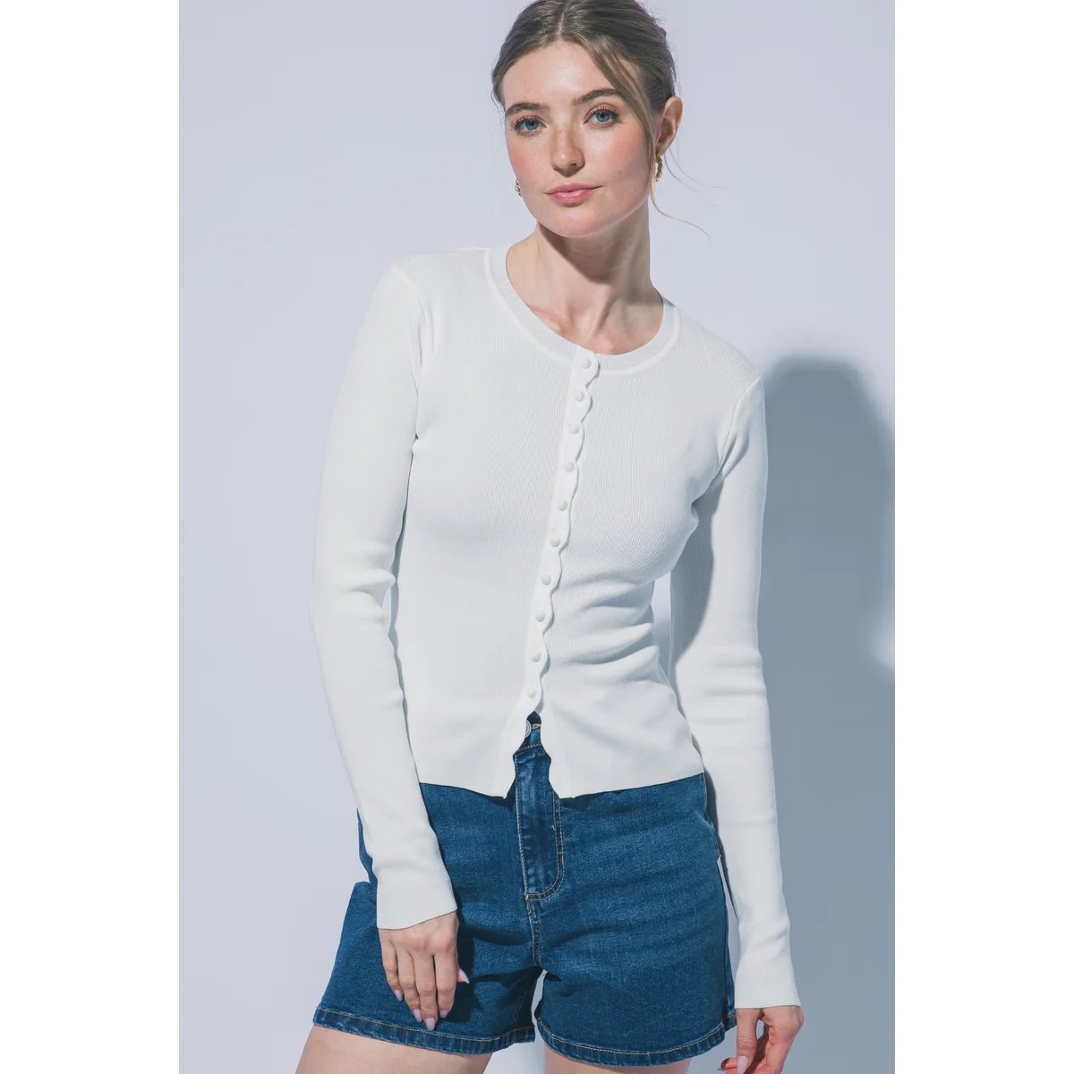 Cardigan para Mujer con Botones Rosa Suave Ajustado de Punto - Image 10