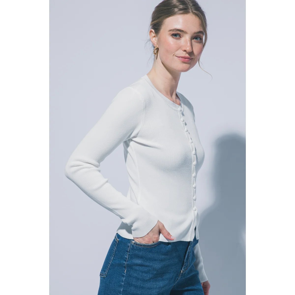 Cardigan para Mujer con Botones Rosa Suave Ajustado de Punto - Image 11