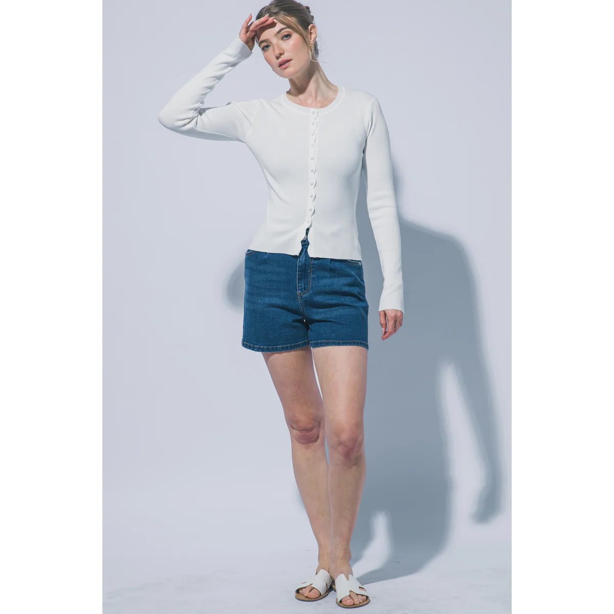 Cardigan para Mujer con Botones Rosa Suave Ajustado de Punto - Image 13